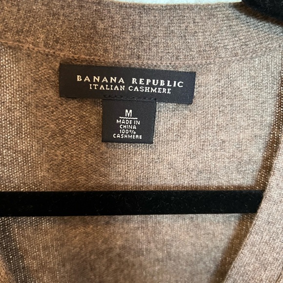 Banana Republic 100% Cashmere Cardigan - M - Picture 2 of 7